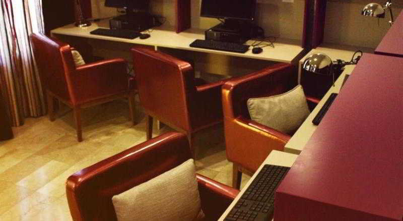 One To One Hotel & Resort Ain Al Faida Al Ain Bagian luar foto
