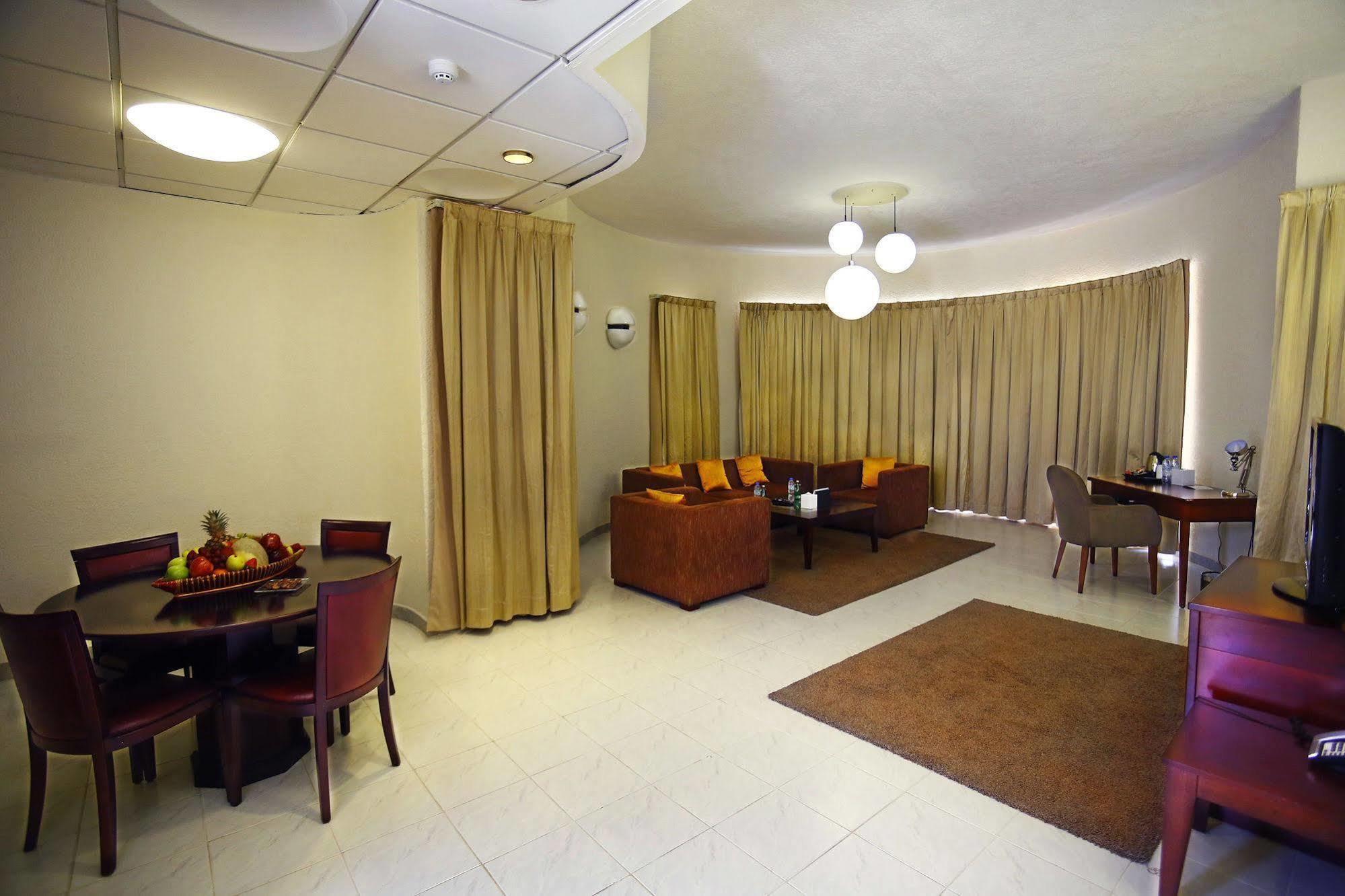 One To One Hotel & Resort Ain Al Faida Al Ain Bagian luar foto