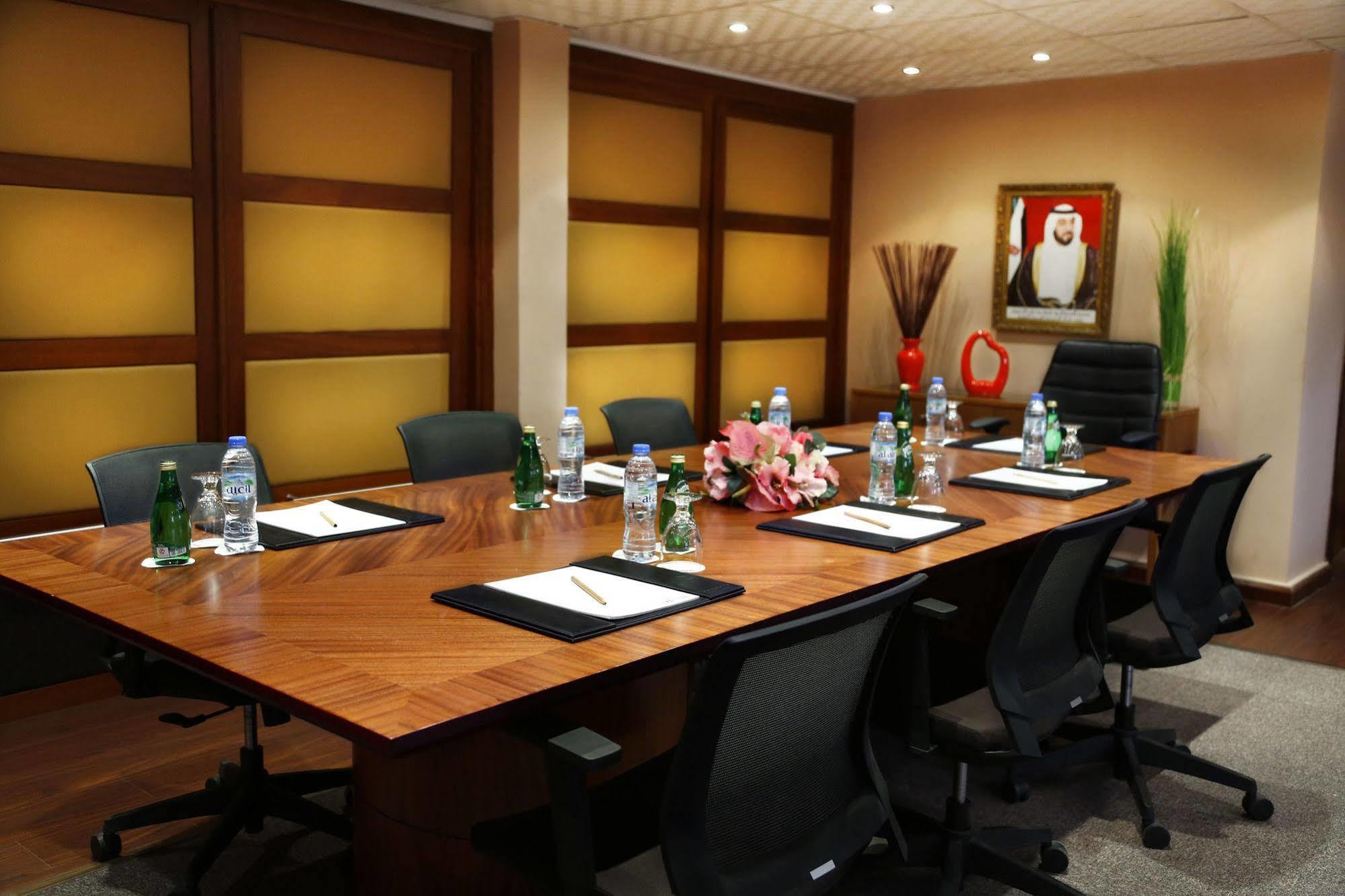 One To One Hotel & Resort Ain Al Faida Al Ain Bagian luar foto